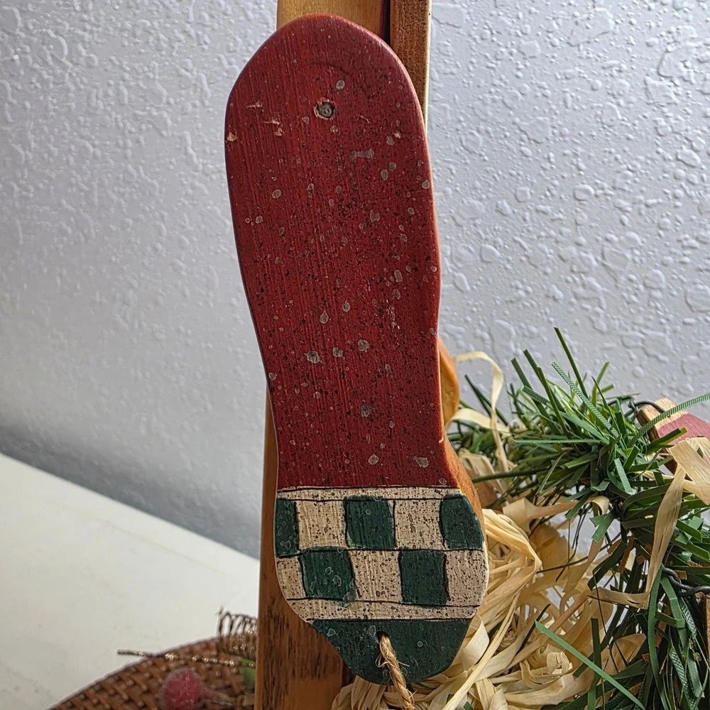 Rustic Wooden Santa Claus‎ Figurine Christmas Tabletop Star Base Wreath Lights